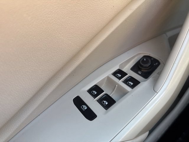 Used 2019 Volkswagen Jetta SEL Premium FWD image 26