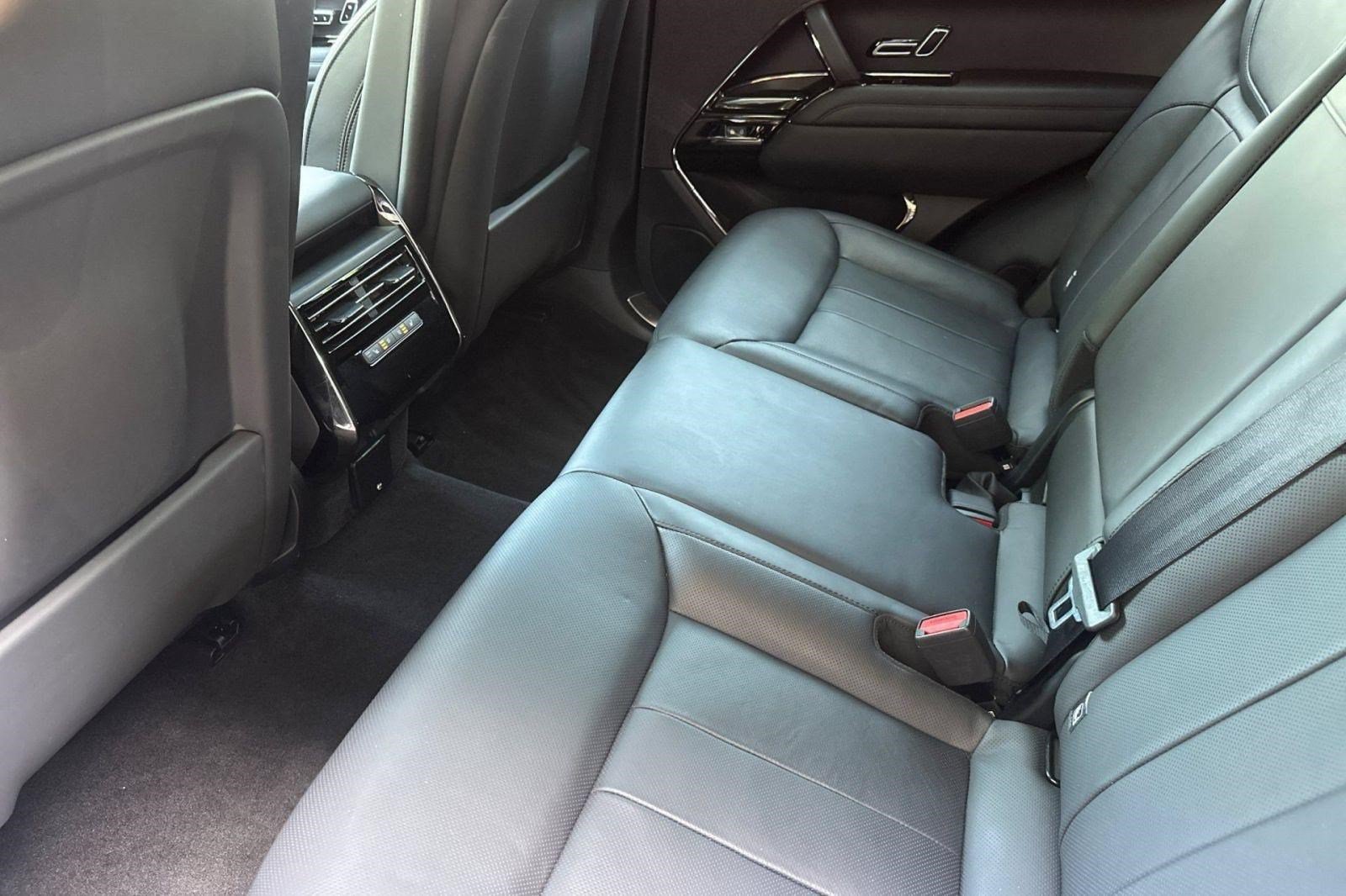Used 2024 Land Rover Range Rover Sport SE AWD/4WD image 29