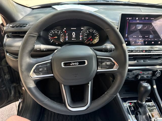 Used 2023 Jeep Compass Latitude w/ Sun and Sound Group AWD/4WD image 29