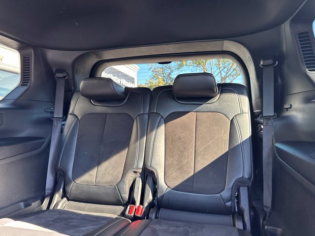 Used 2024 Jeep Grand Cherokee L Altitude AWD/4WD image 28