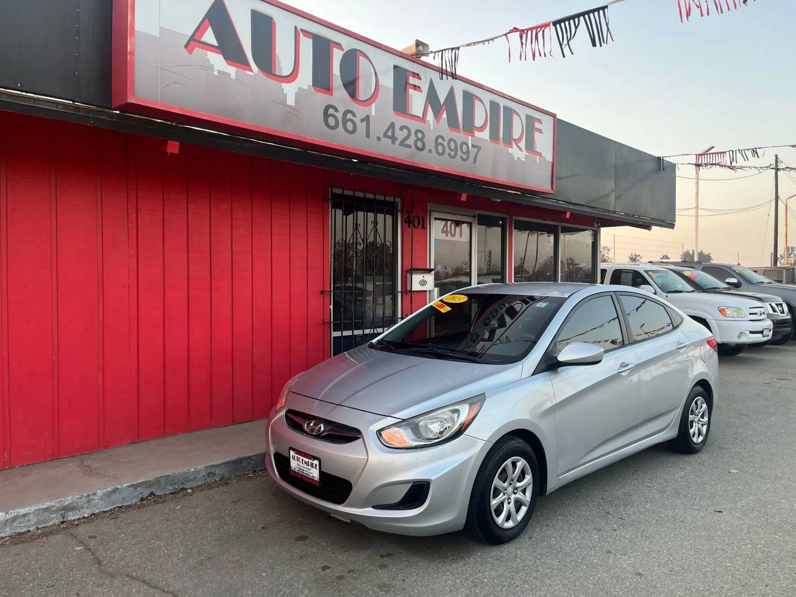 Used 2013 Hyundai Accent GLS FWD image 2