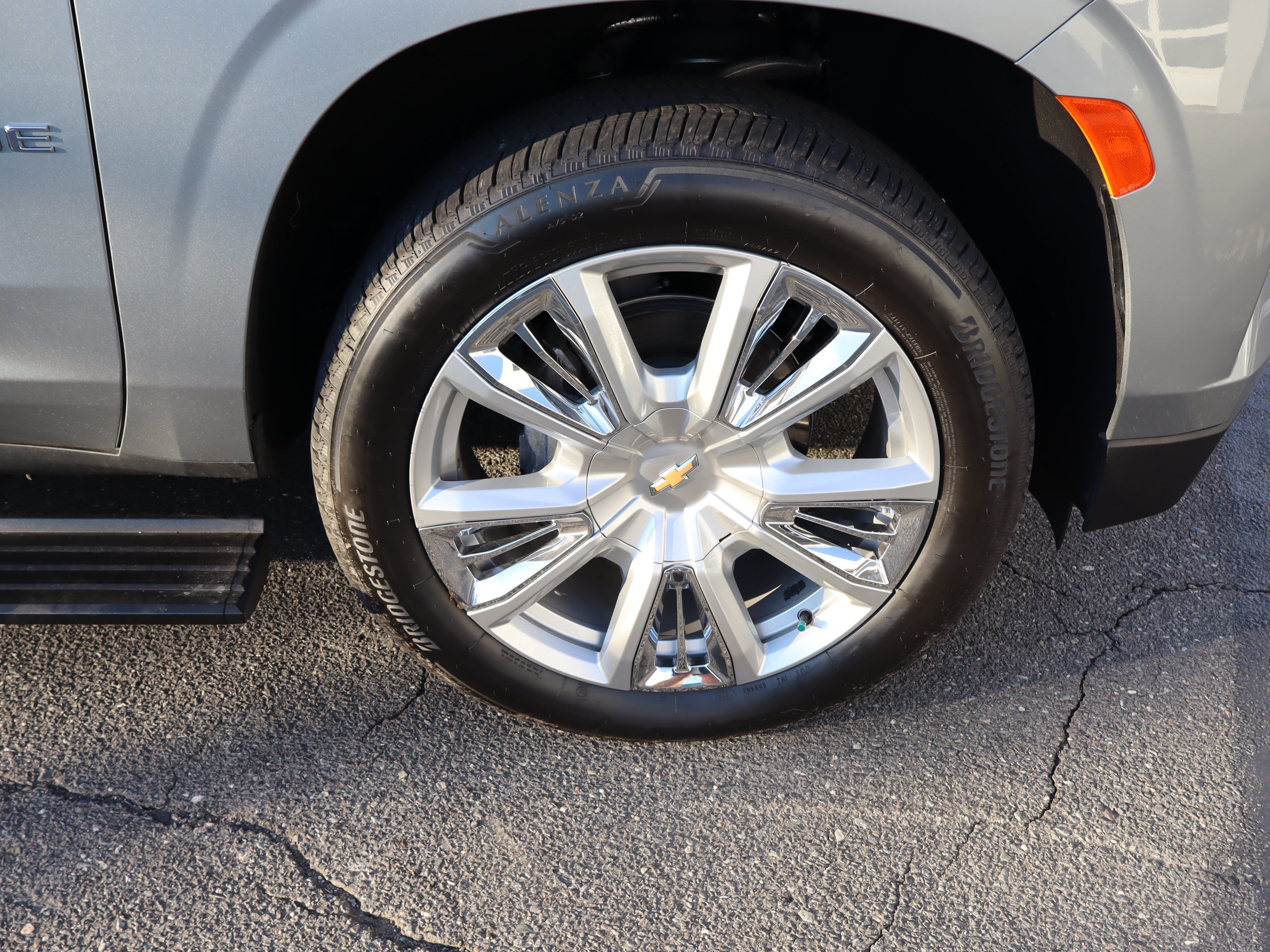 Used 2024 Chevrolet Tahoe High Country RWD image 40