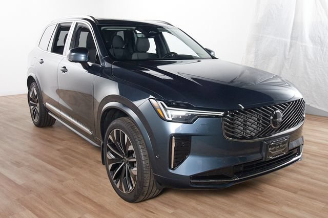 Used 2025 Volvo XC90 B6 Plus w/ Protection Package Premier AWD/4WD image 3