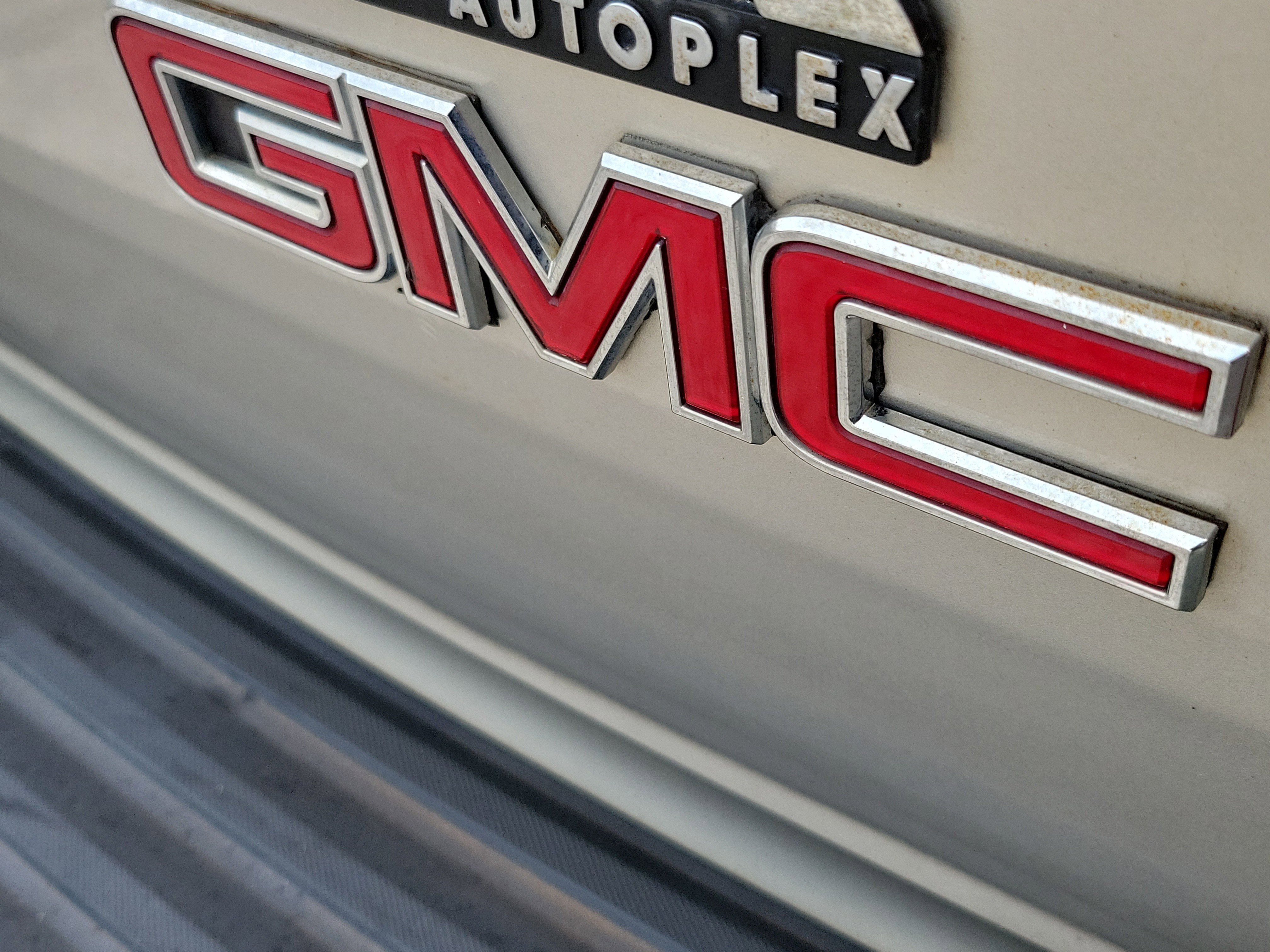 Used 2008 GMC Yukon SLT w/ SLT Preferred Equipment Group image 6