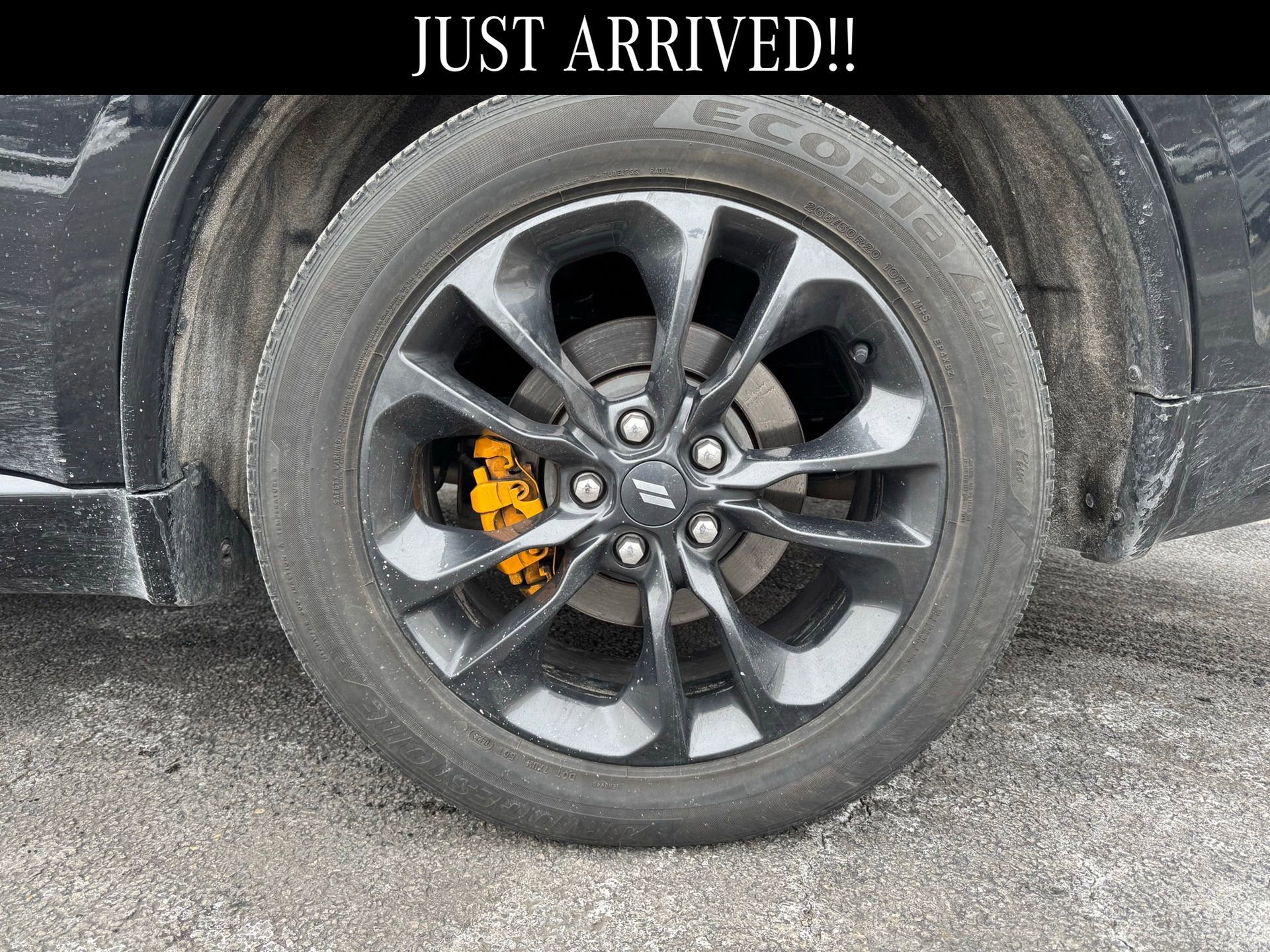 Used 2023 Dodge Durango R/T w/ Hemi Orange Plus Package image 6