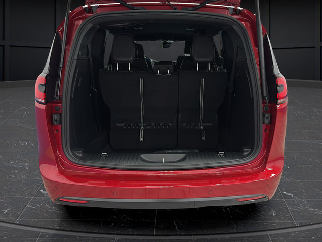 New 2026 Chrysler Pacifica Select AWD/4WD image 27