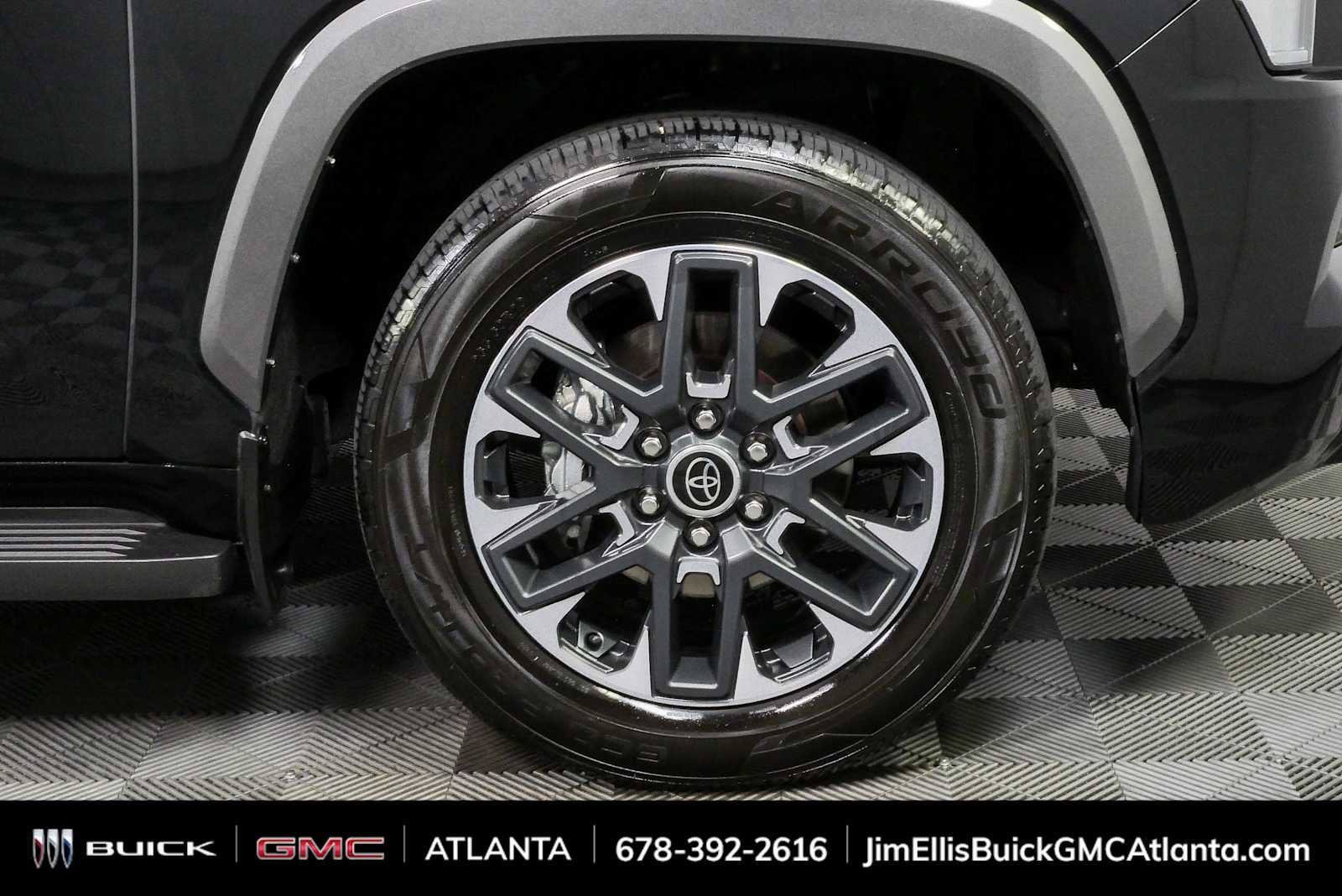 Used 2024 Toyota Sequoia Limited w/ Tow Technology Package AWD/4WD image 38
