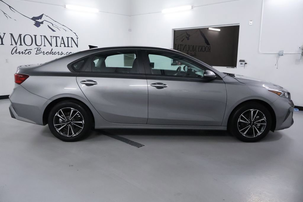 Used 2024 Kia Forte LXS image 8