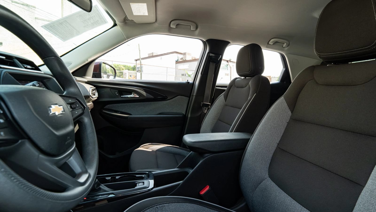 Used 2023 Chevrolet TrailBlazer LT FWD image 26