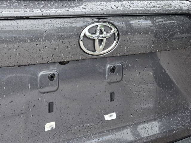 Used 2019 Toyota RAV4 LE FWD image 10