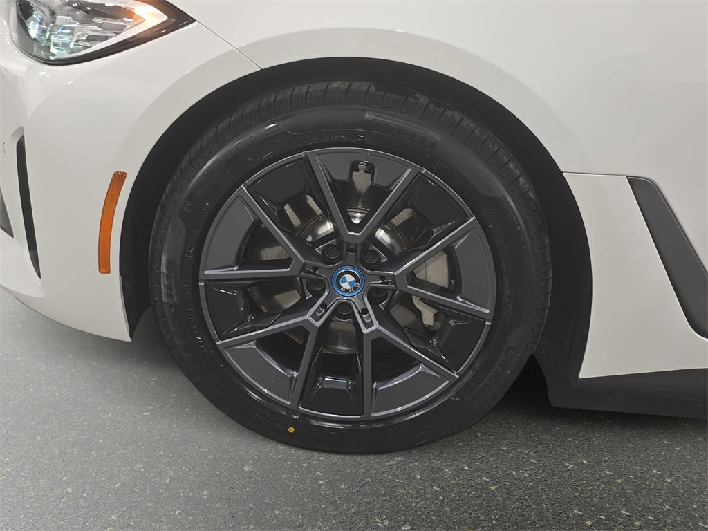 Used 2024 BMW i4 eDrive35 image 28