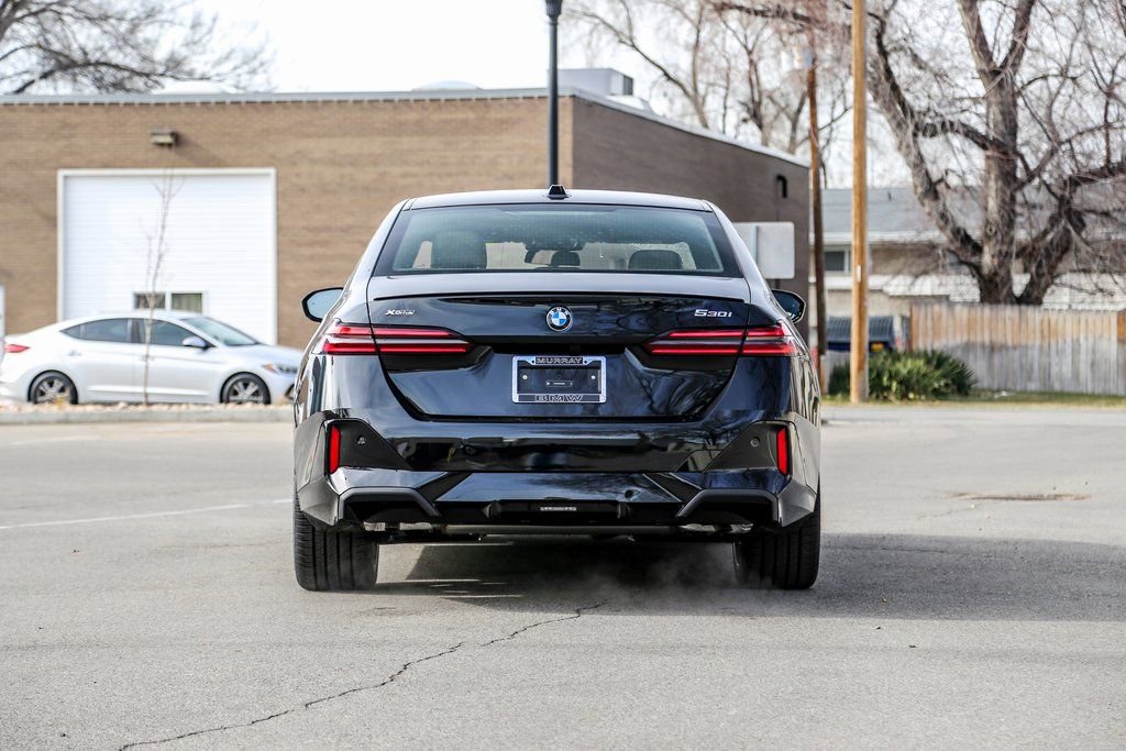 Used 2026 BMW 530i xDrive 530i xDrive w/ M Sport Package image 4