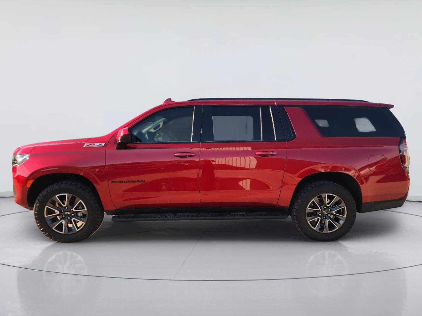 Certified 2021 Chevrolet Suburban Z71 AWD/4WD image 4