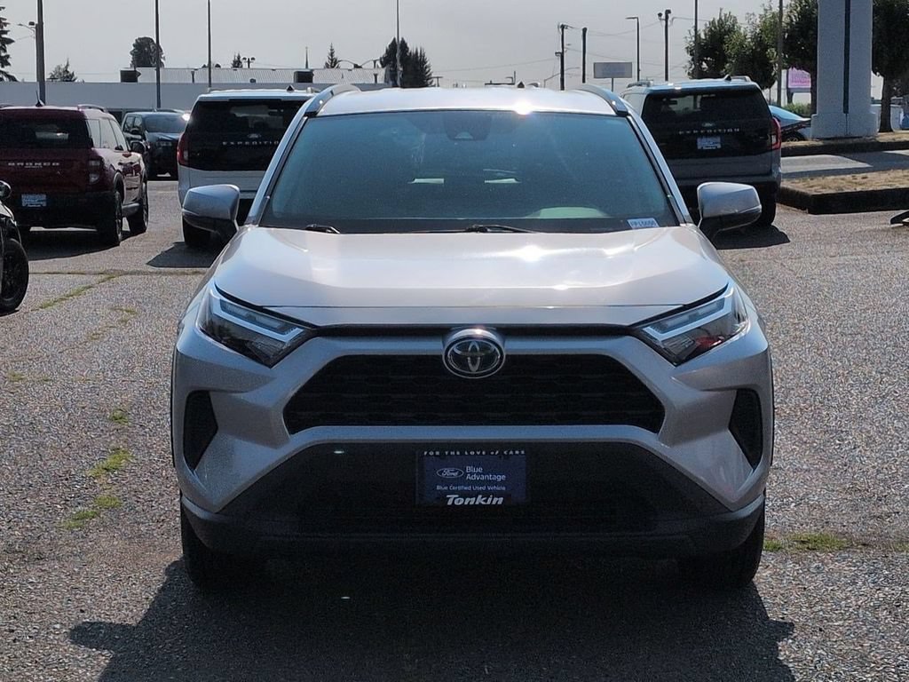 Used 2024 Toyota RAV4 LE AWD/4WD image 8