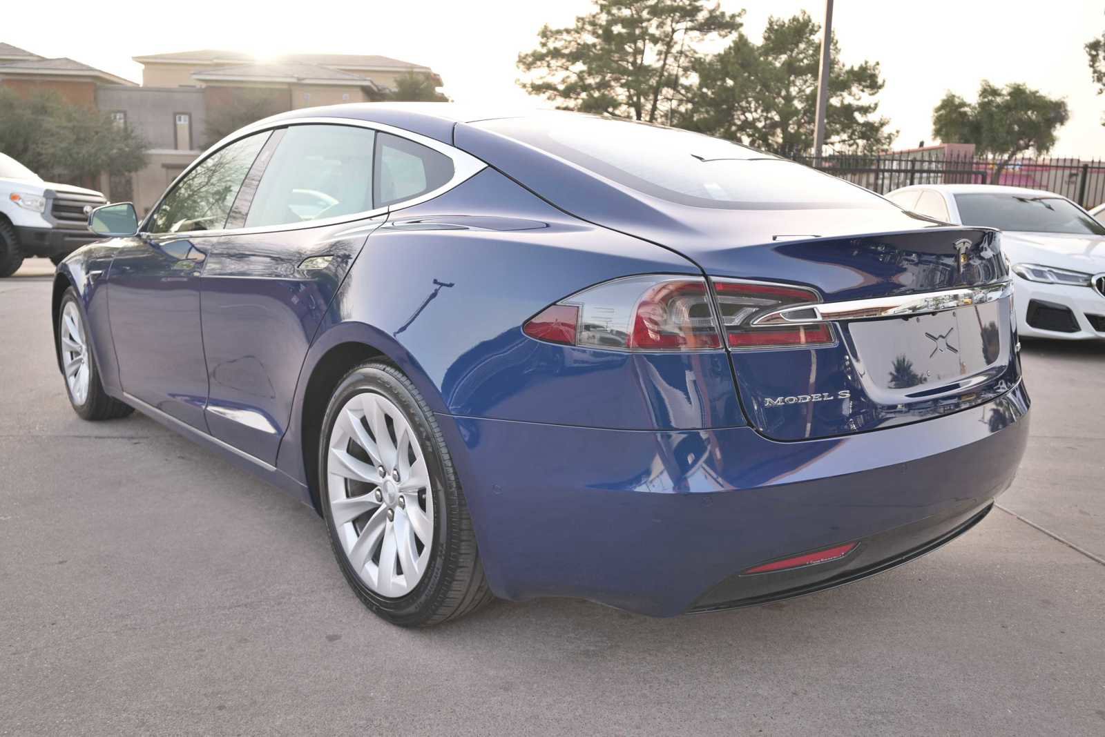 Used 2019 Tesla Model S 100D image 11