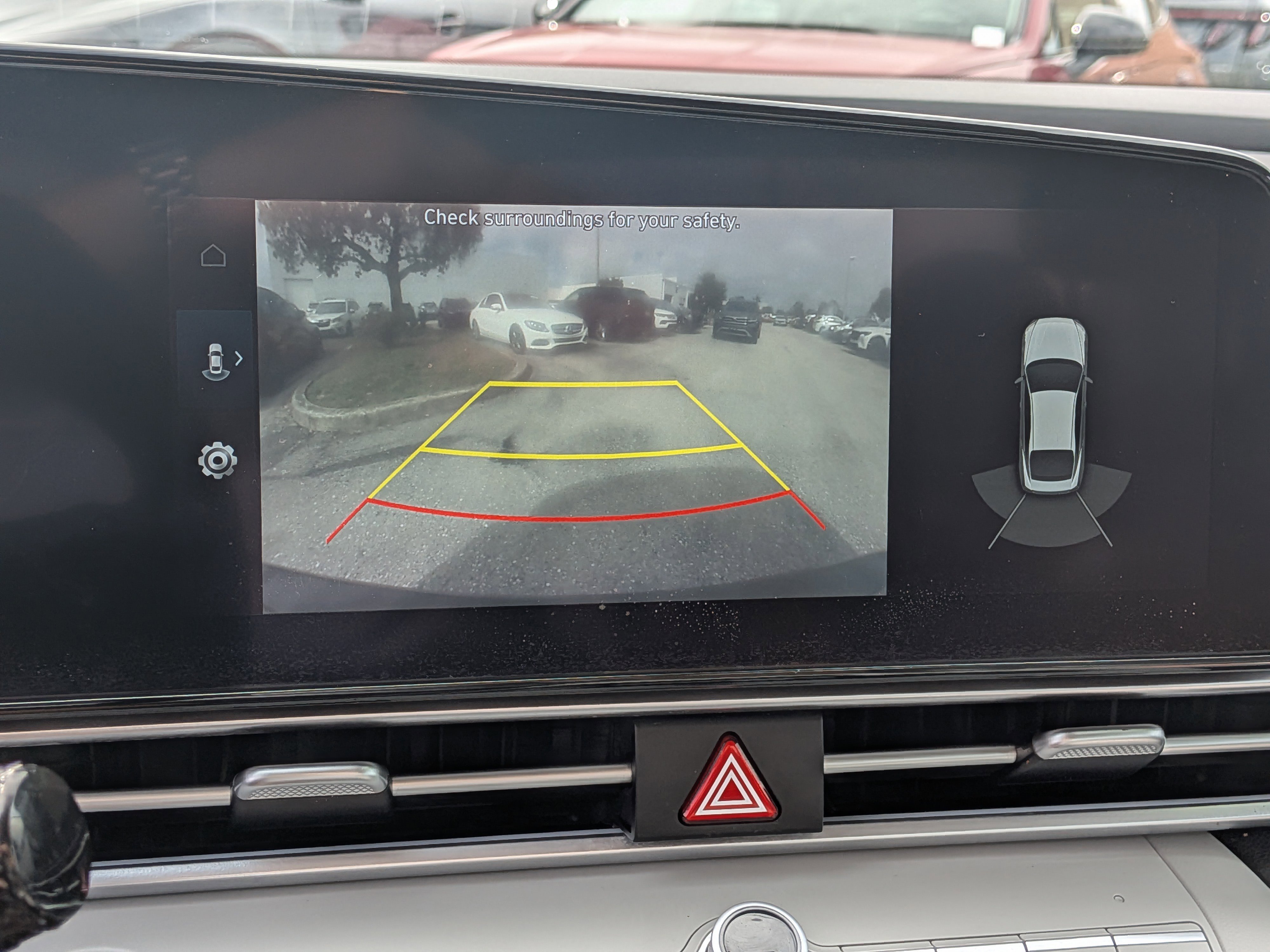 Used 2022 Hyundai Elantra Limited w/ Preferred Accessory Package image 31