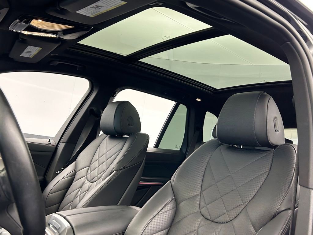 Used 2024 BMW X5 sDrive40i w/ M Sport Package image 16