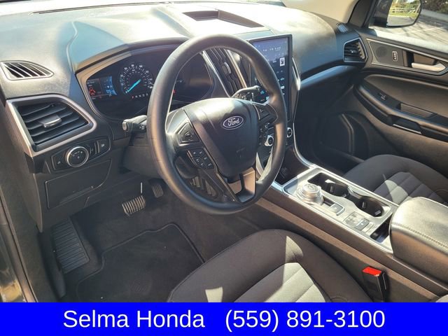 Used 2024 Ford Edge SE w/ Black Appearance Package image 7