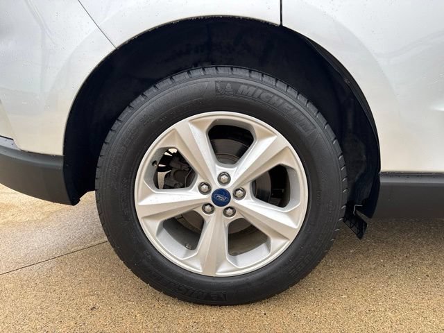 Used 2019 Ford Edge SE FWD image 10