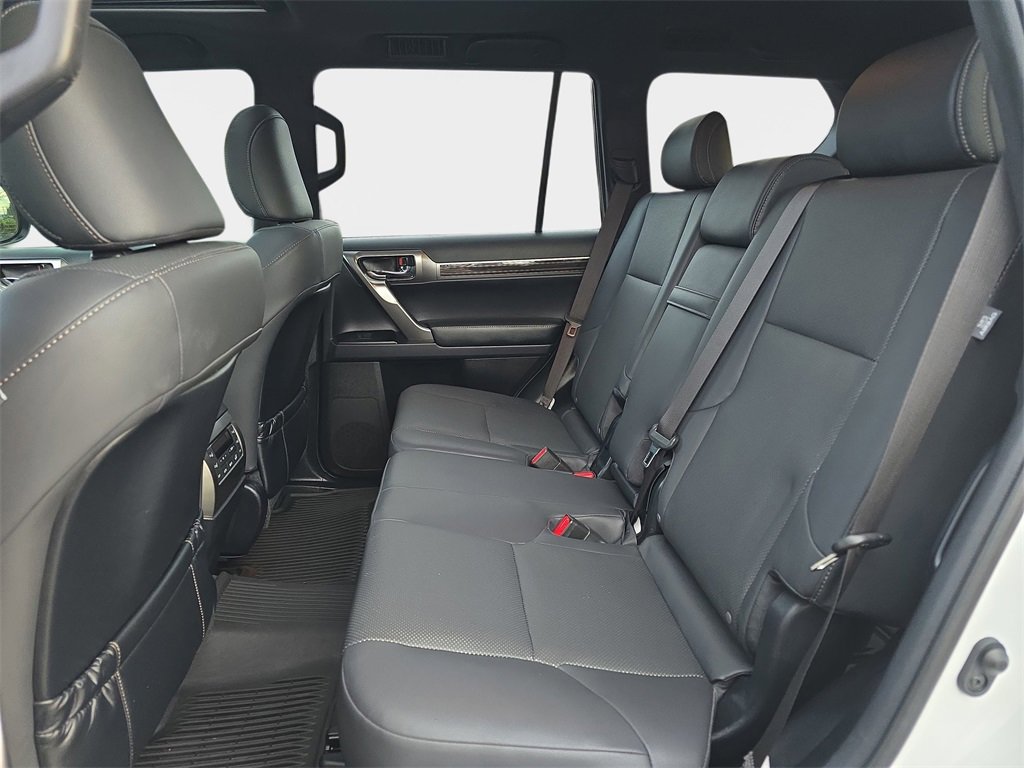 Used 2022 Lexus GX 460 Premium image 14