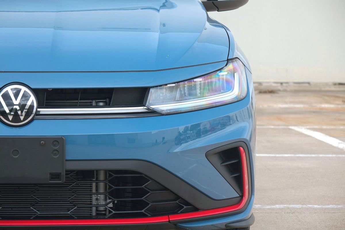 Used 2025 Volkswagen Jetta GLI Autobahn FWD image 19