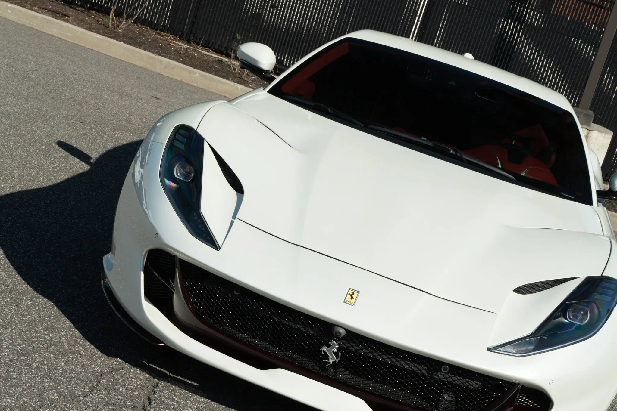Used 2020 Ferrari 812 Superfast RWD image 4