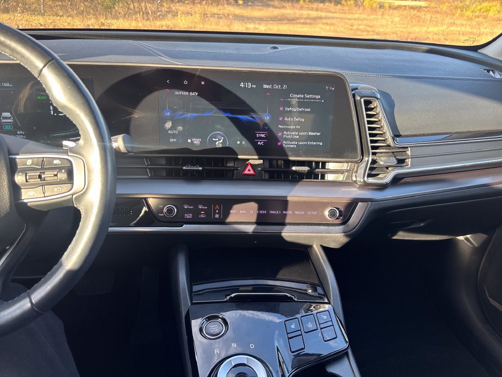 Used 2023 Kia Sportage EX AWD/4WD image 16