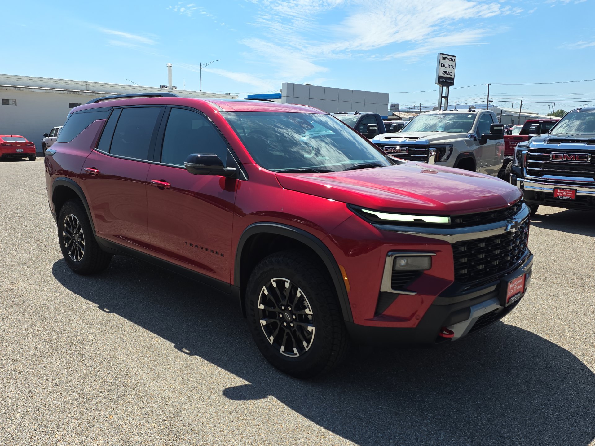New 2026 Chevrolet Traverse Z71 w/ Enhanced Driving Package AWD/4WD image 2