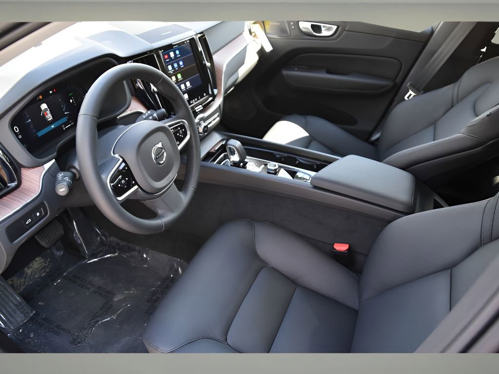 Certified 2024 Volvo XC60 T8 Plus w/ Protection Package Premier image 11