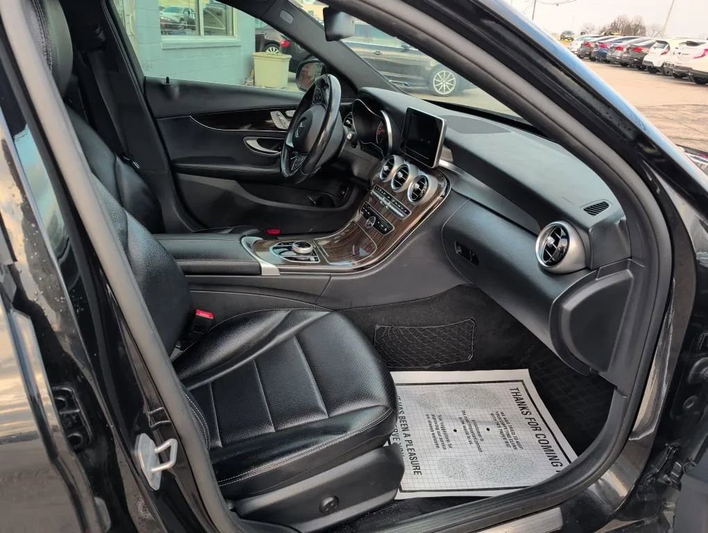 Used 2018 Mercedes-Benz C 300 C 300 4MATIC Sedan 4D w/ Premium Package image 31