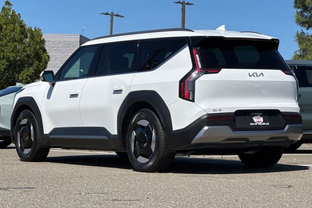 Certified 2024 Kia EV9 Wind AWD/4WD image 8