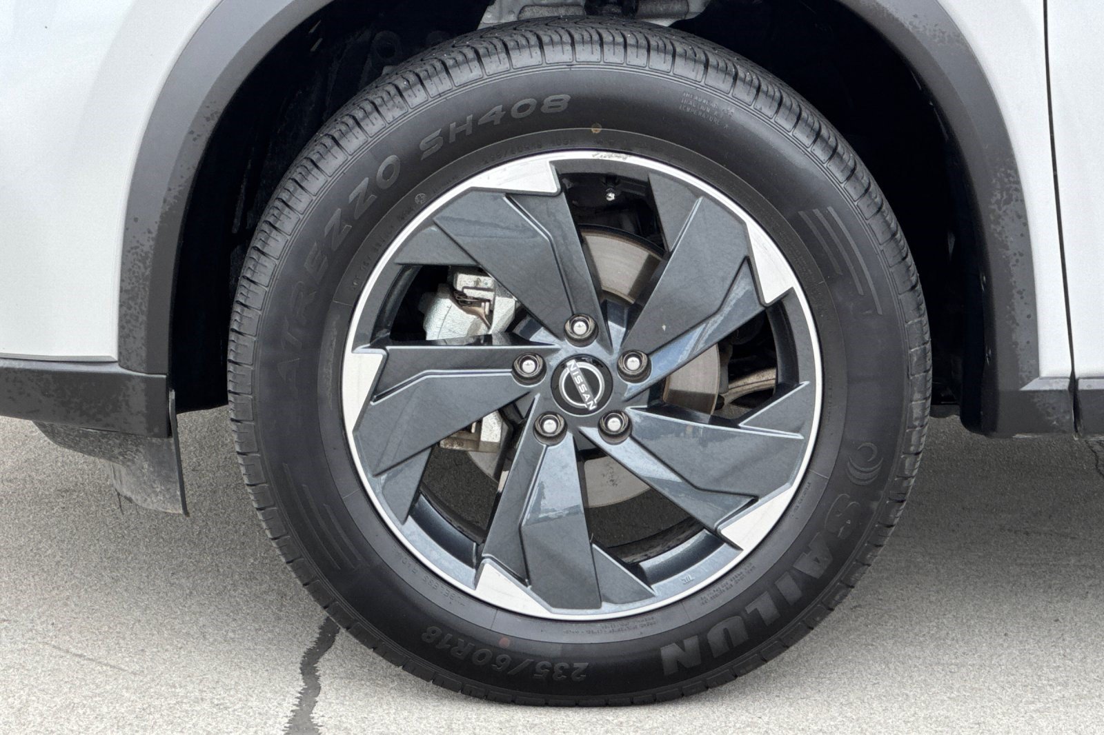 Used 2025 Nissan Rogue SV AWD/4WD image 13