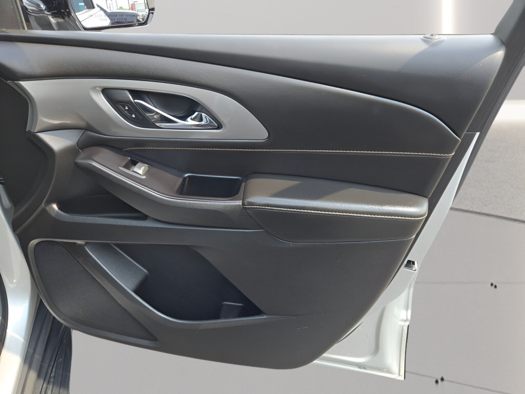 Certified 2019 Chevrolet Traverse LT FWD image 5
