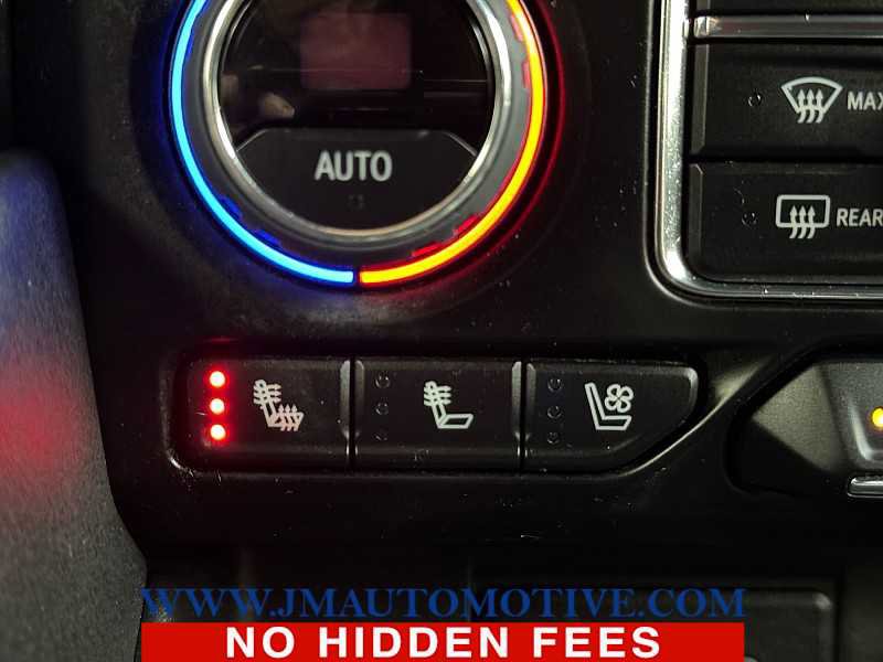 Used 2023 Chevrolet Suburban Premier AWD/4WD image 42