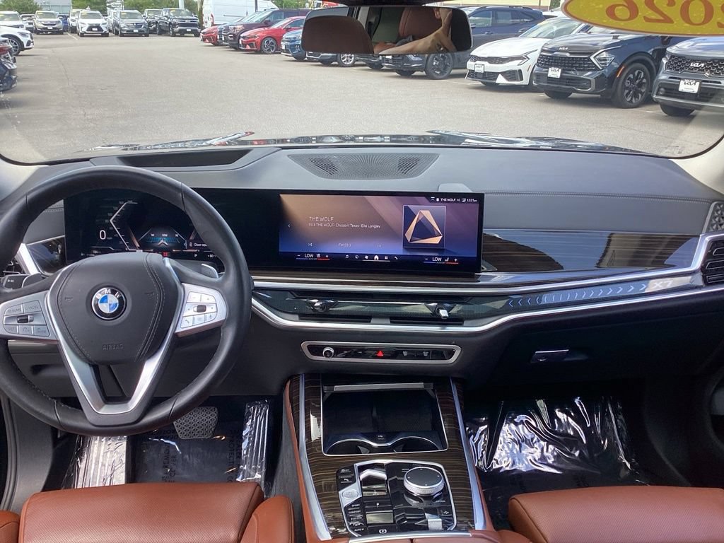 Used 2026 BMW X7 xDrive40i AWD/4WD image 21