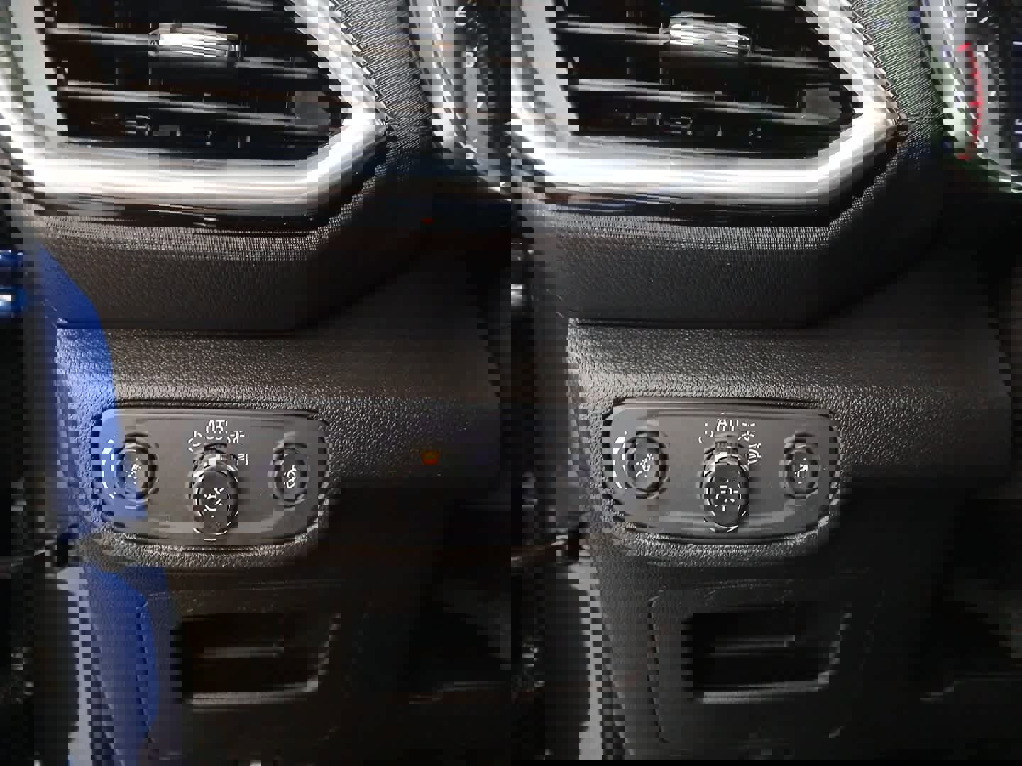 Used 2022 Chevrolet TrailBlazer LT image 13