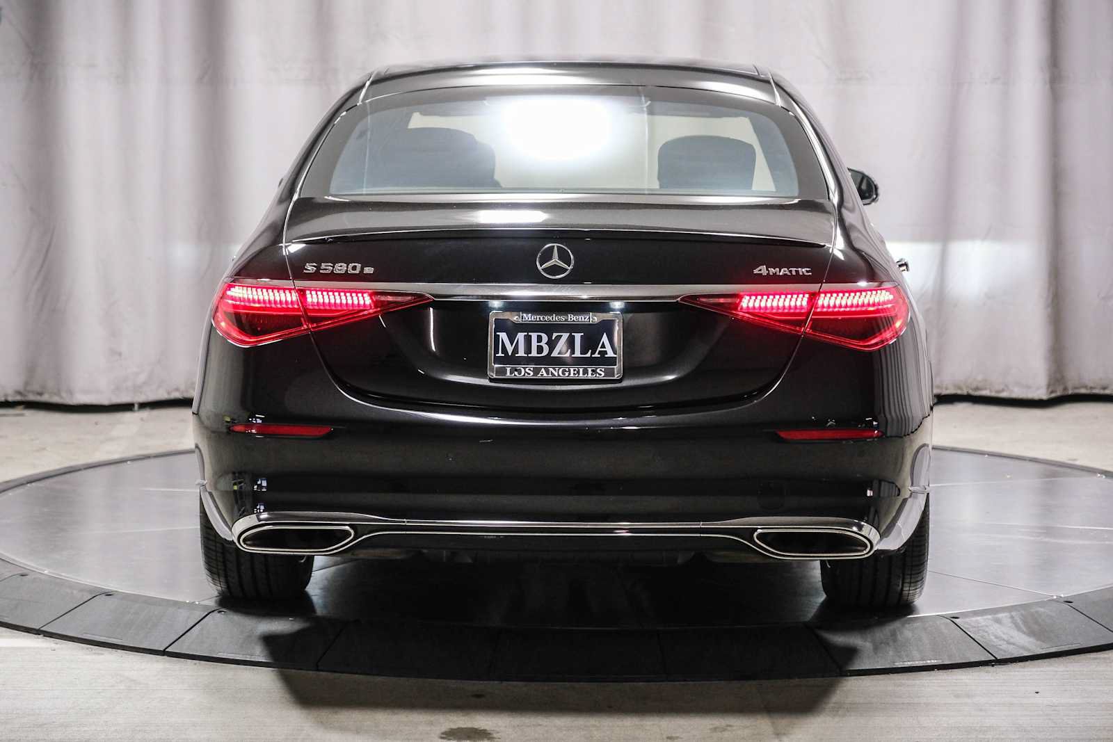 Certified 2023 Mercedes-Benz S 580e 4MATIC Sedan image 3