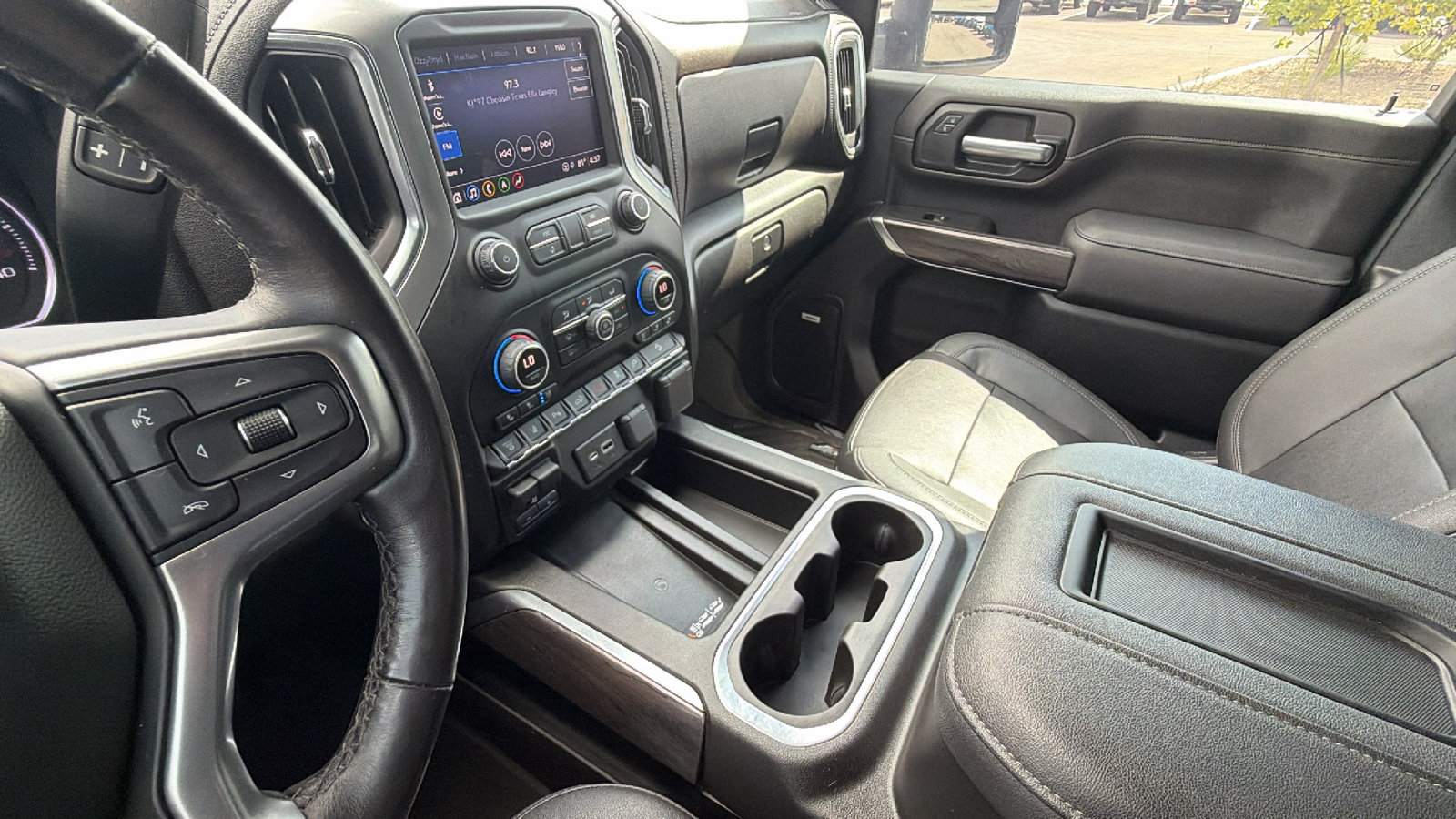 Used 2022 Chevrolet Silverado 2500 LTZ w/ LTZ Plus Package AWD/4WD image 26