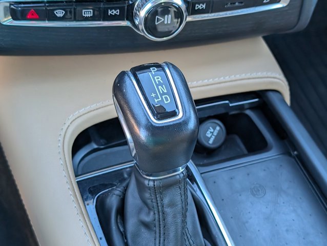 Used 2022 Volvo XC90 T6 Inscription w/ Advanced Package image 29