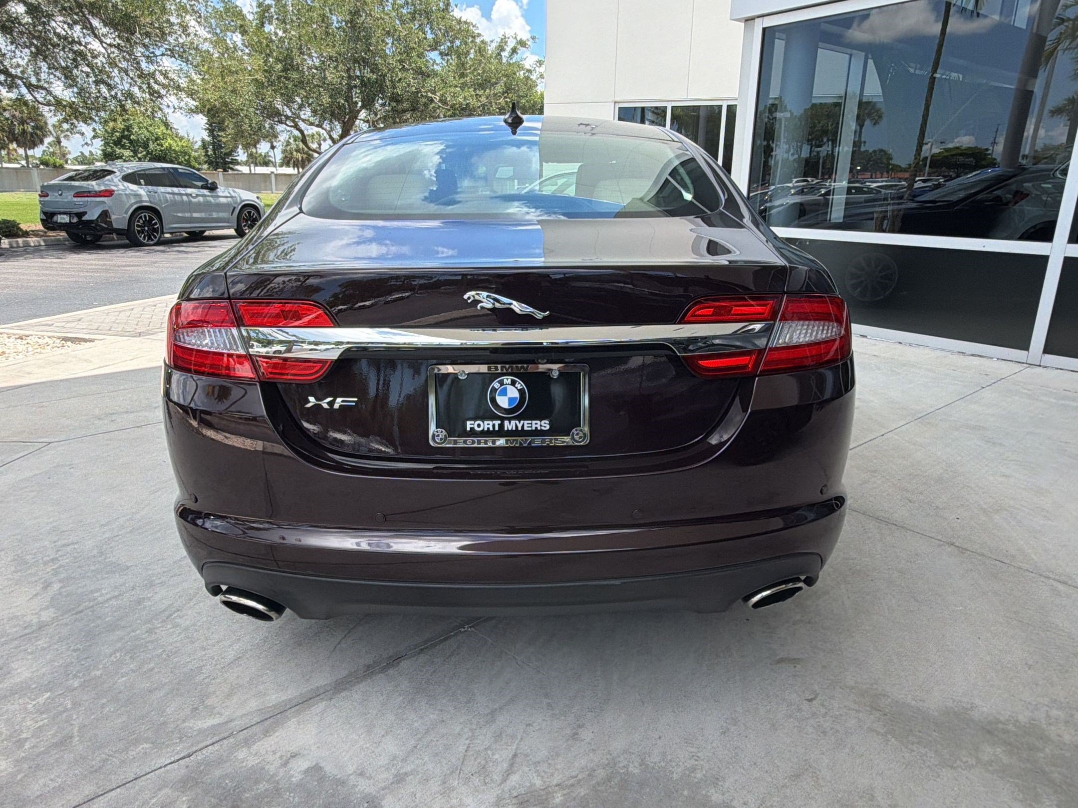 Used 2013 Jaguar XF RWD image 10