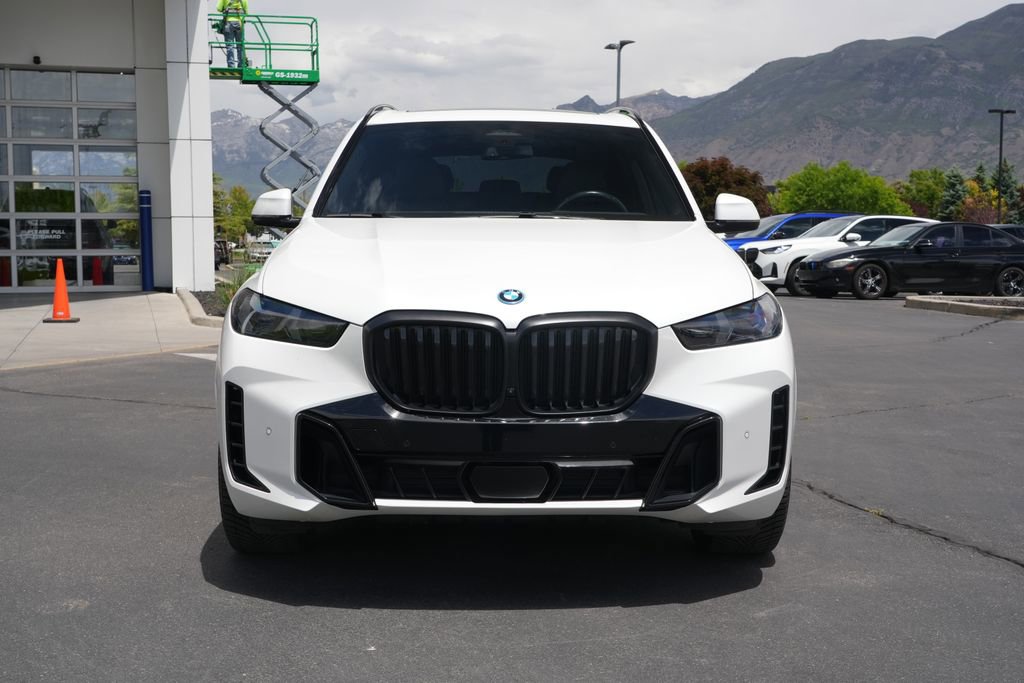 Used 2024 BMW X5 xDrive50e w/ M Sport Package AWD/4WD image 8