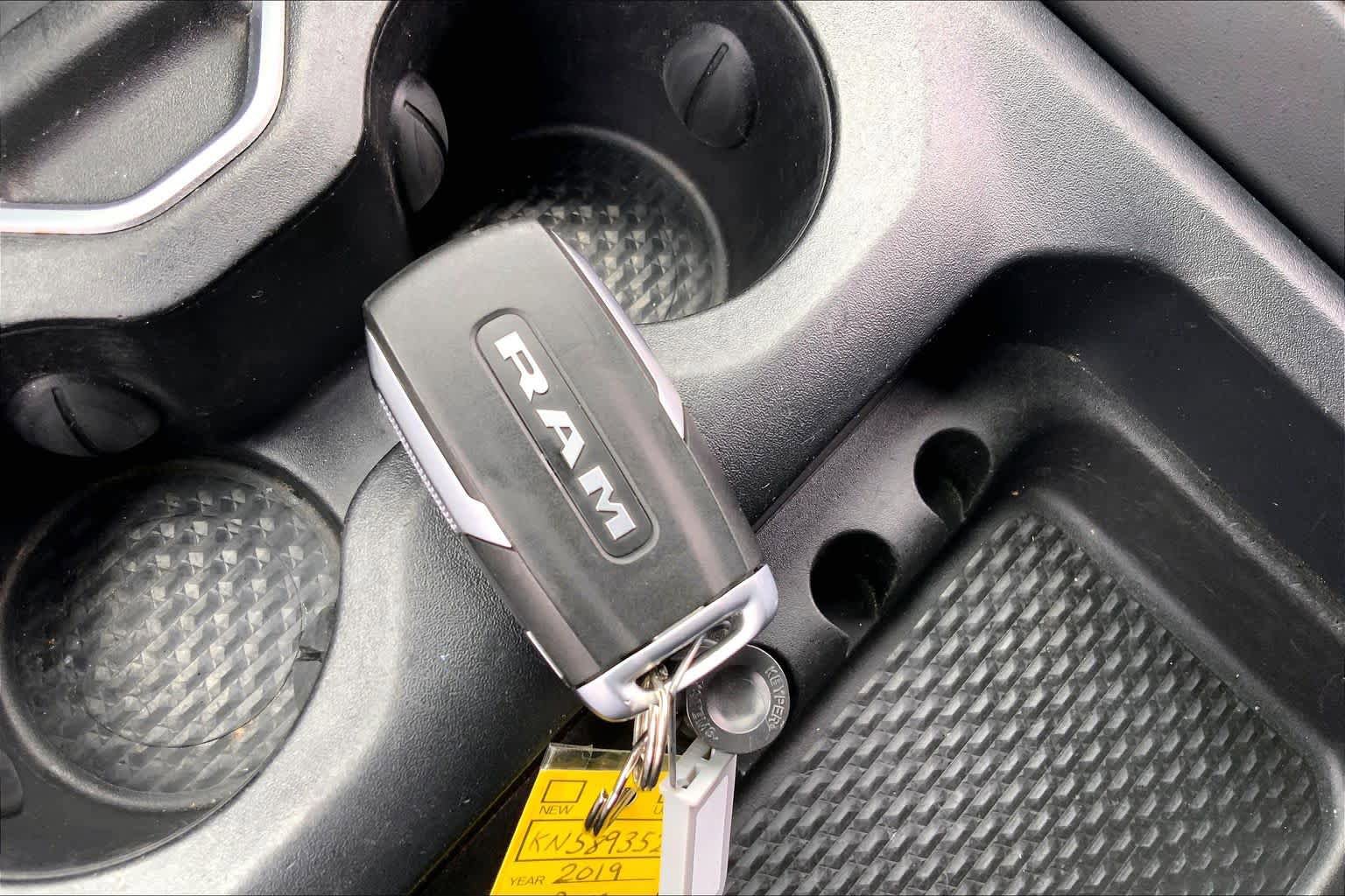 Used 2019 RAM 1500 Laramie AWD/4WD image 15