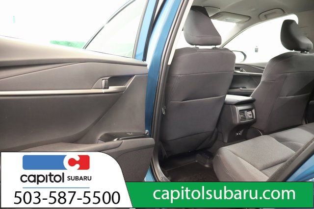 Used 2025 Toyota Camry LE image 10