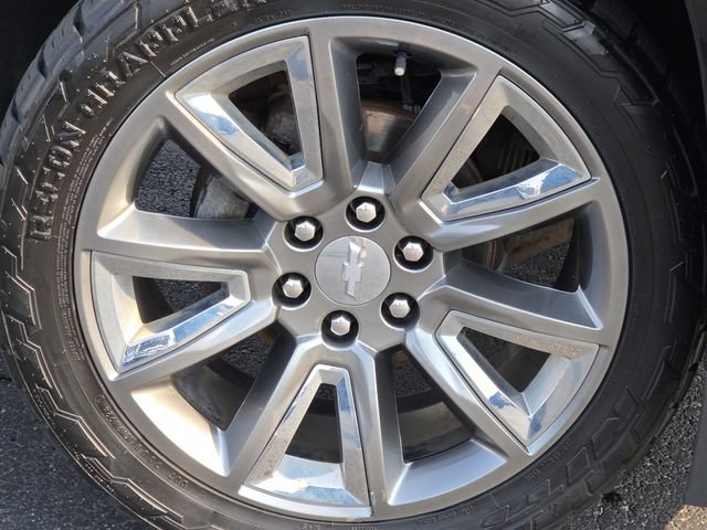 Used 2019 Chevrolet Suburban Premier AWD/4WD image 13