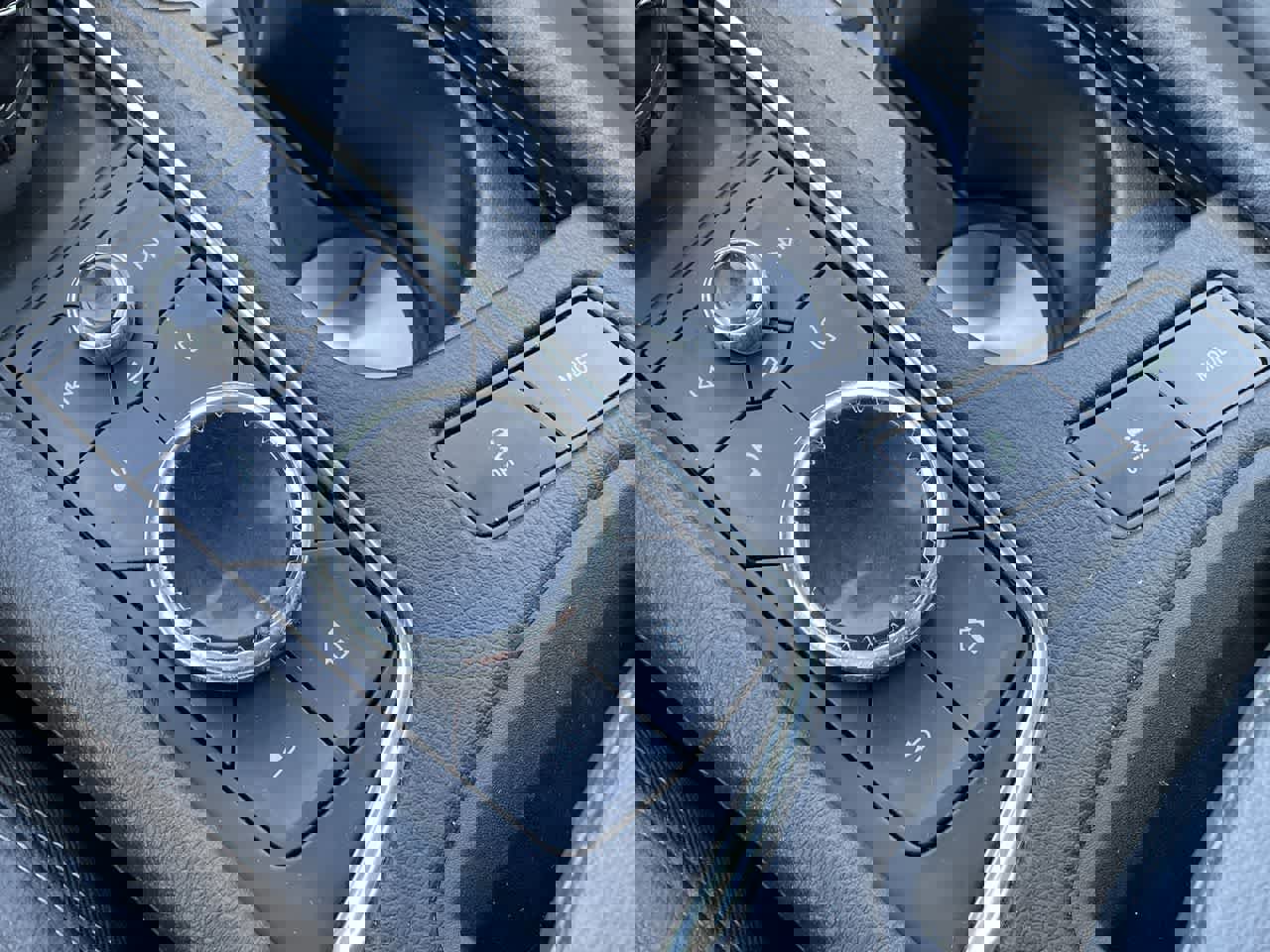 Certified 2024 Cadillac XT5 Luxury image 28