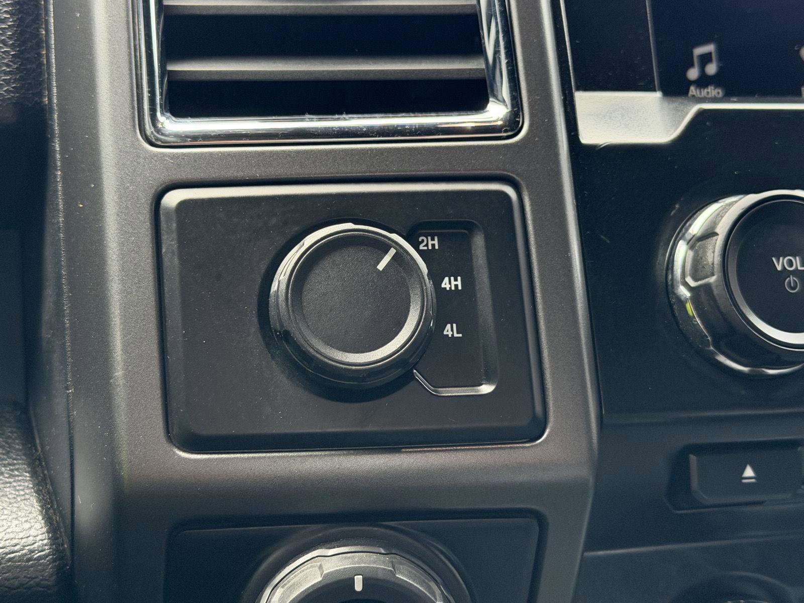 Used 2017 Ford F150 XLT w/ Equipment Group 302A Luxury AWD/4WD image 16