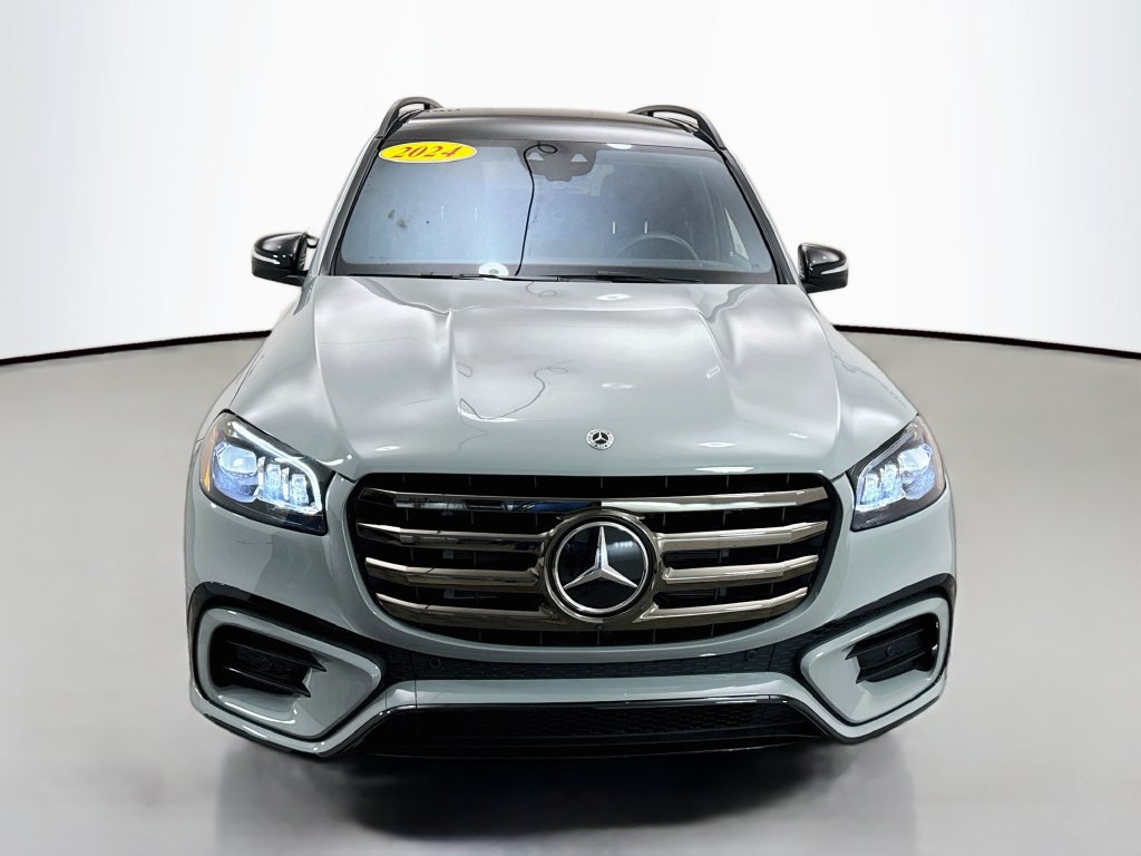 Used 2024 Mercedes-Benz GLS 580 4MATIC image 2