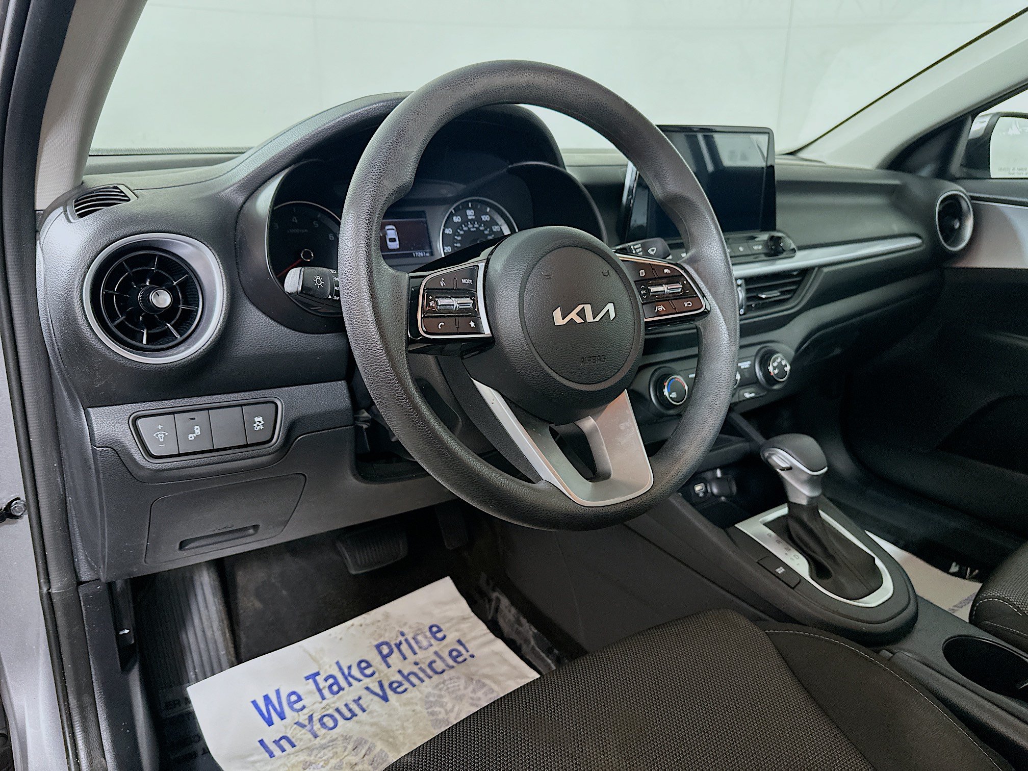Certified 2024 Kia Forte LXS w/ LXS Technology Package FWD image 9