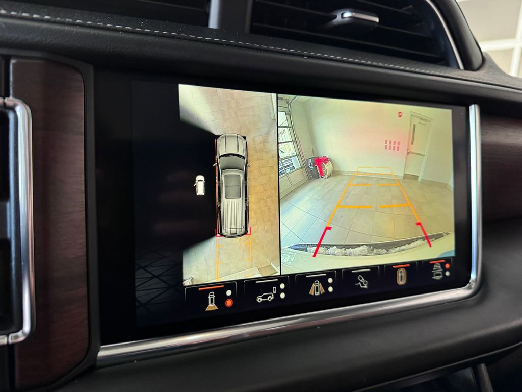 Certified 2024 GMC Yukon Denali Ultimate image 21