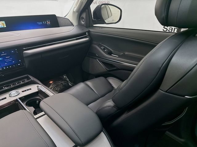 Used 2025 Lincoln Navigator Reserve image 25